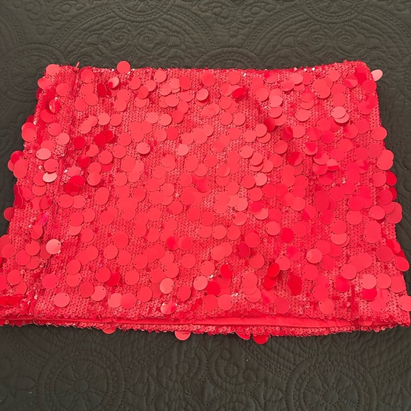 Edikted Sabina Low-Rise Sequin Mini Skirt - Picture 3 of 4